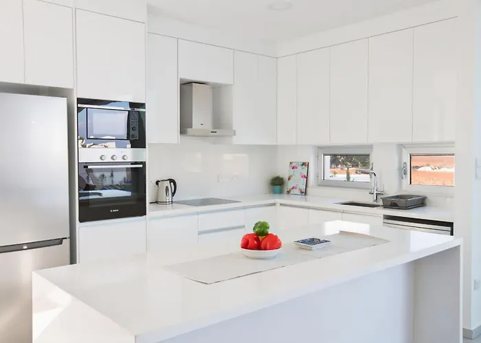 Vila Panemorfi - Luxury Brand New 3 Bedroom With Private Pool *