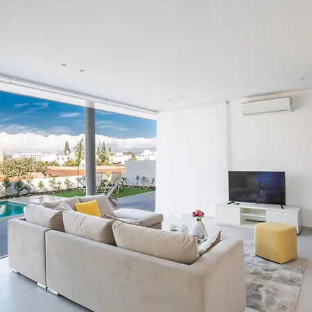 Villa Panemorfi - Luxury Brand New 3 Bedroom With Private Pool And Sea Views