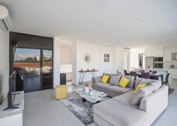 Panemorfi - Luxury Brand New 3 Bedroom With Private Pool Vilă