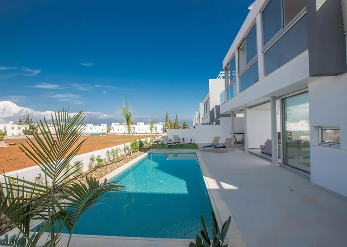 Panemorfi - Luxury Brand New 3 Bedroom With Private Pool *